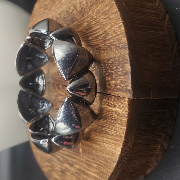 B2920 brutalist bracelet stretch - Picture 1 of 2